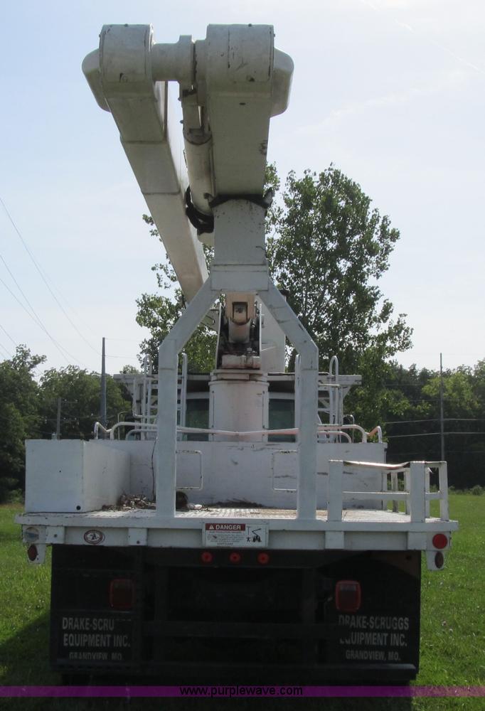 image for item F8814 2000 Ford F750 Super Duty XL boom truck