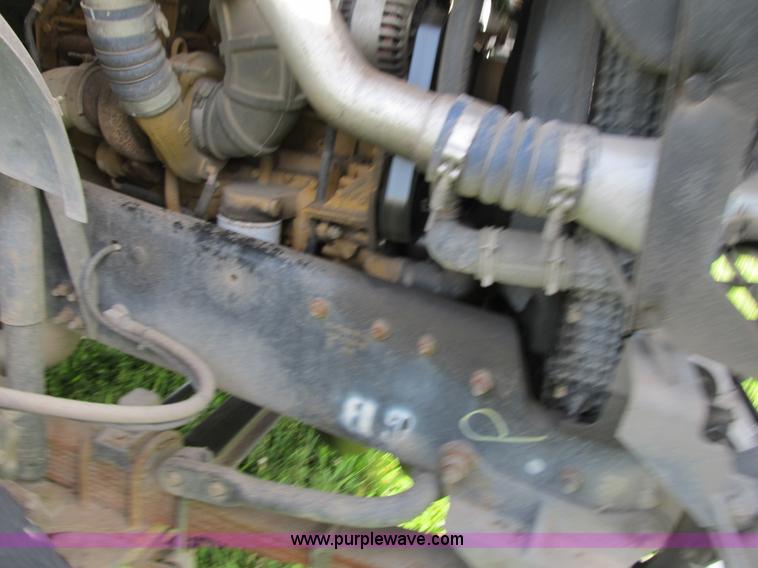 image for item F8814 2000 Ford F750 Super Duty XL boom truck