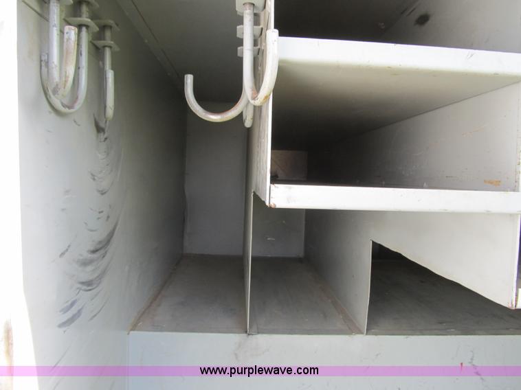 image for item F8814 2000 Ford F750 Super Duty XL boom truck