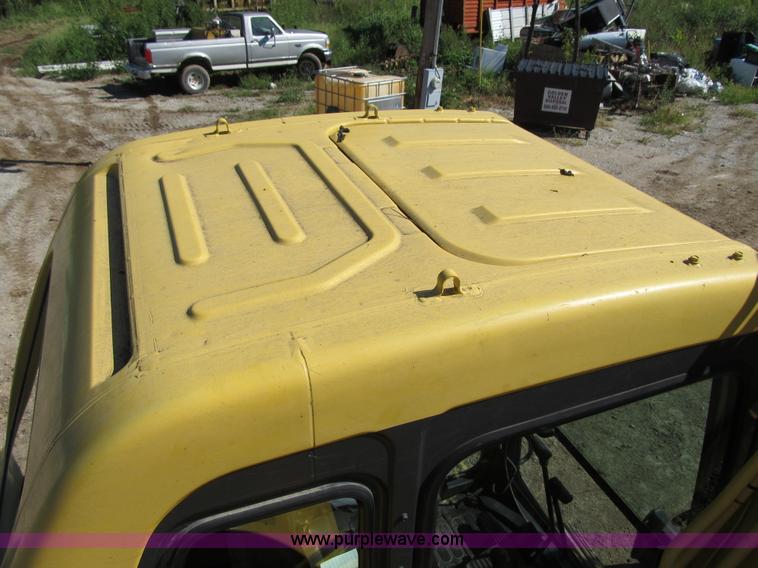 image for item G6515 2000 Komatsu PC60-7E mini excavator