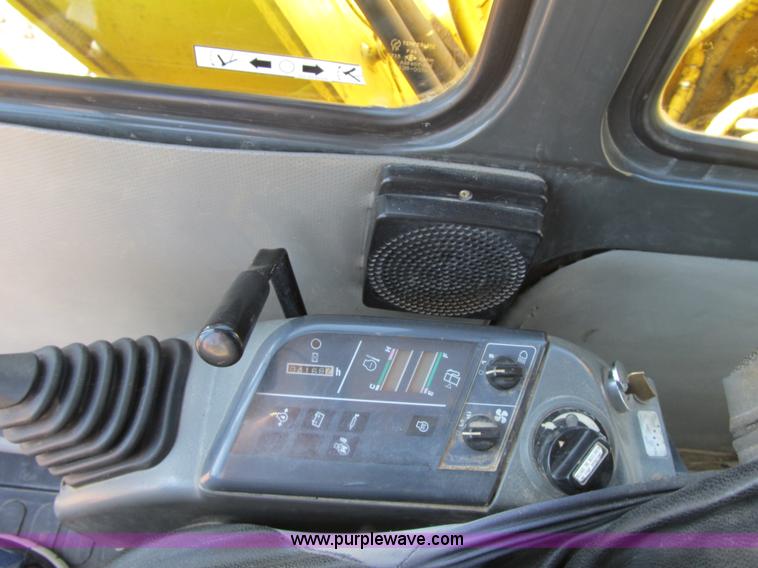 image for item G6515 2000 Komatsu PC60-7E mini excavator