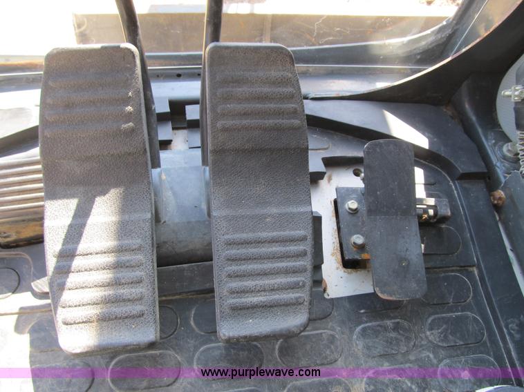 image for item G6515 2000 Komatsu PC60-7E mini excavator