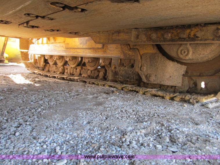 image for item G6516 2001 Caterpillar 963C track loader