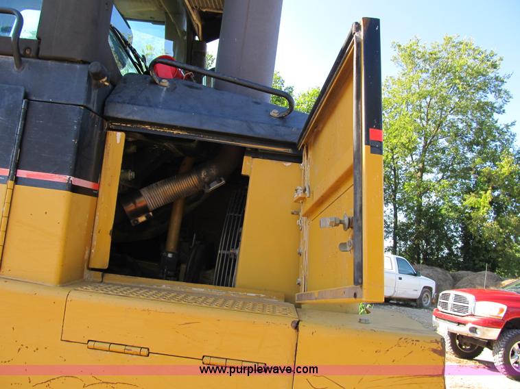 image for item G6516 2001 Caterpillar 963C track loader
