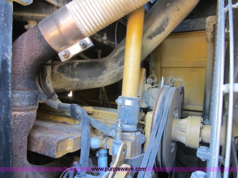 image for item G6516 2001 Caterpillar 963C track loader