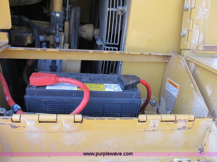 image for item G6516 2001 Caterpillar 963C track loader