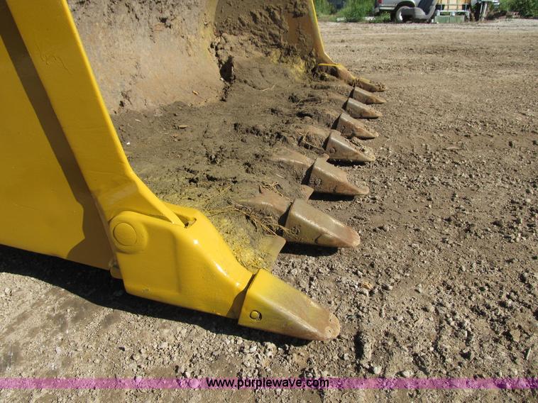 image for item G6516 2001 Caterpillar 963C track loader