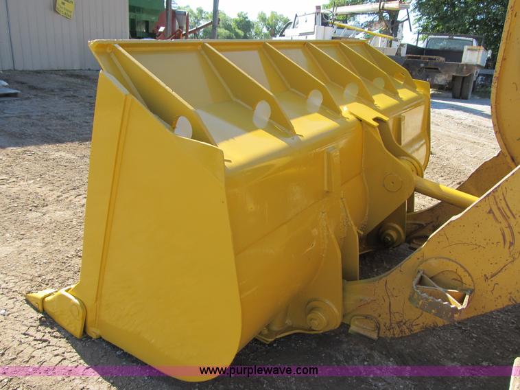 image for item G6516 2001 Caterpillar 963C track loader