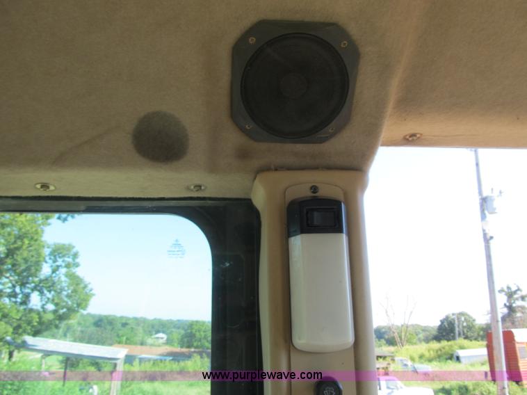 image for item G6516 2001 Caterpillar 963C track loader