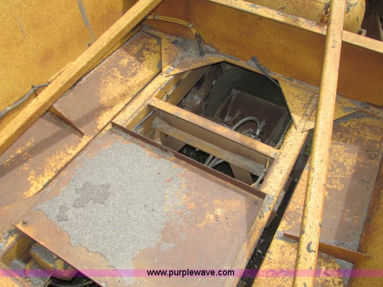 image for item G9988 1989 Load King 1827 belly dump trailer