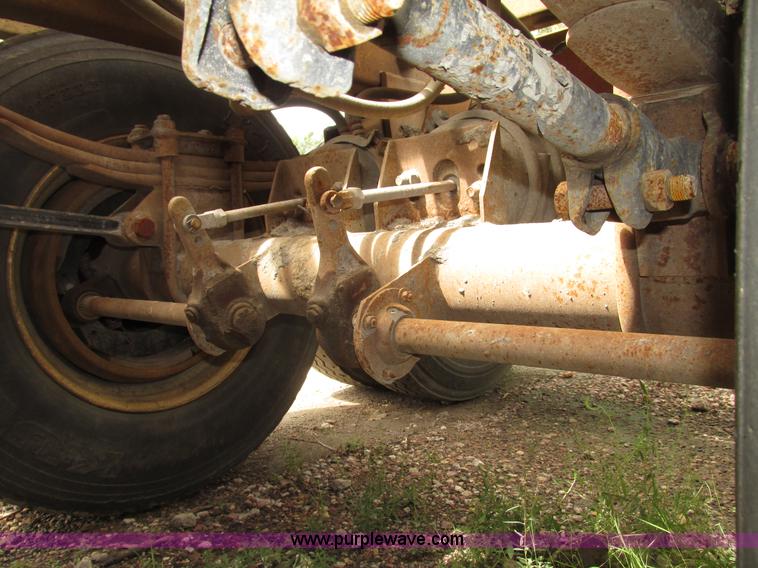 image for item G9988 1989 Load King 1827 belly dump trailer