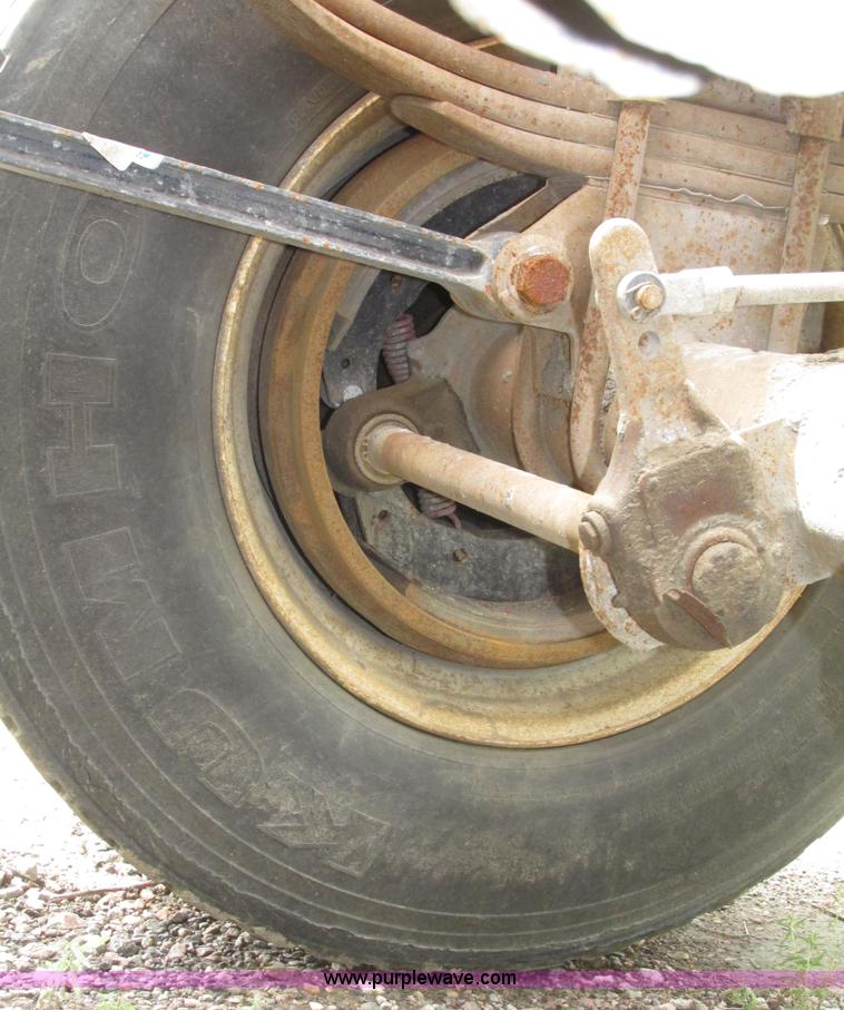 image for item G9988 1989 Load King 1827 belly dump trailer