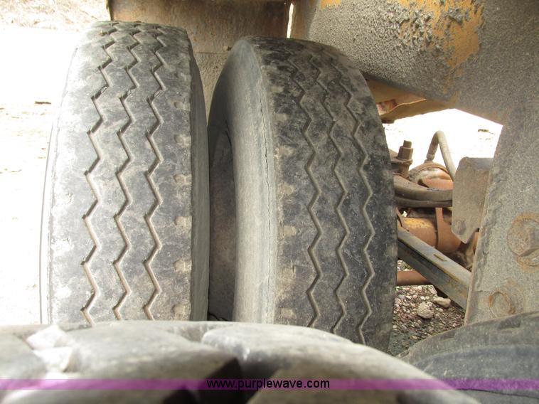 image for item G9988 1989 Load King 1827 belly dump trailer