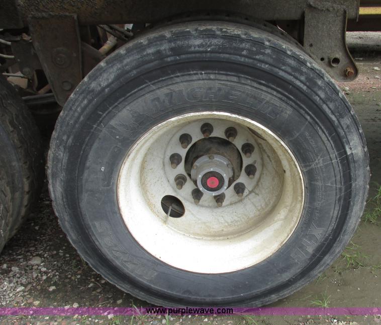 image for item G9988 1989 Load King 1827 belly dump trailer