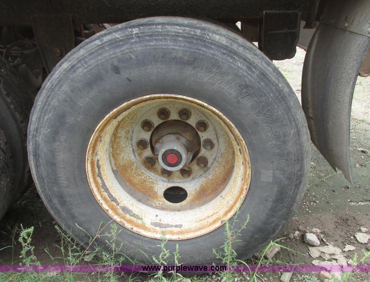 image for item G9988 1989 Load King 1827 belly dump trailer