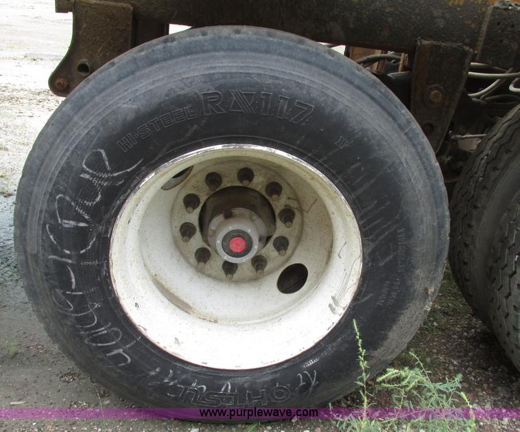 image for item G9988 1989 Load King 1827 belly dump trailer