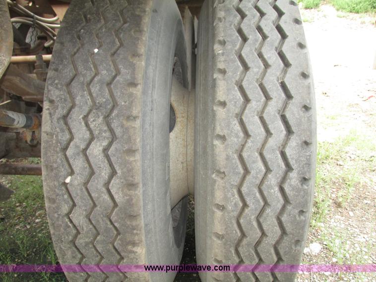 image for item G9988 1989 Load King 1827 belly dump trailer