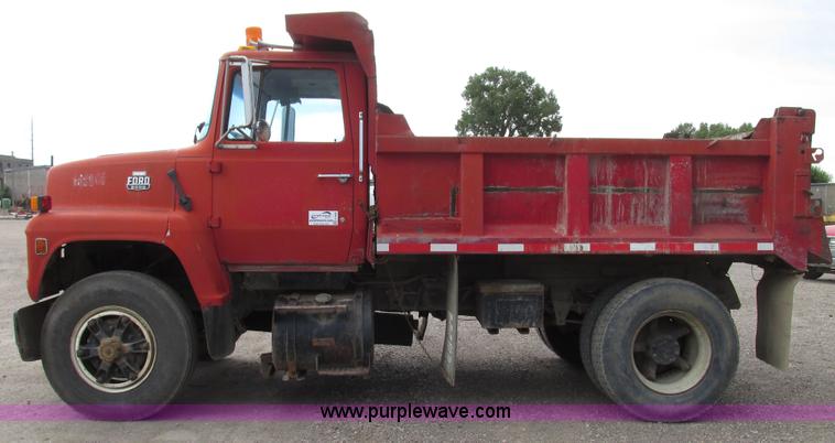 image for item G9989 1984 Ford 8000 dump truck