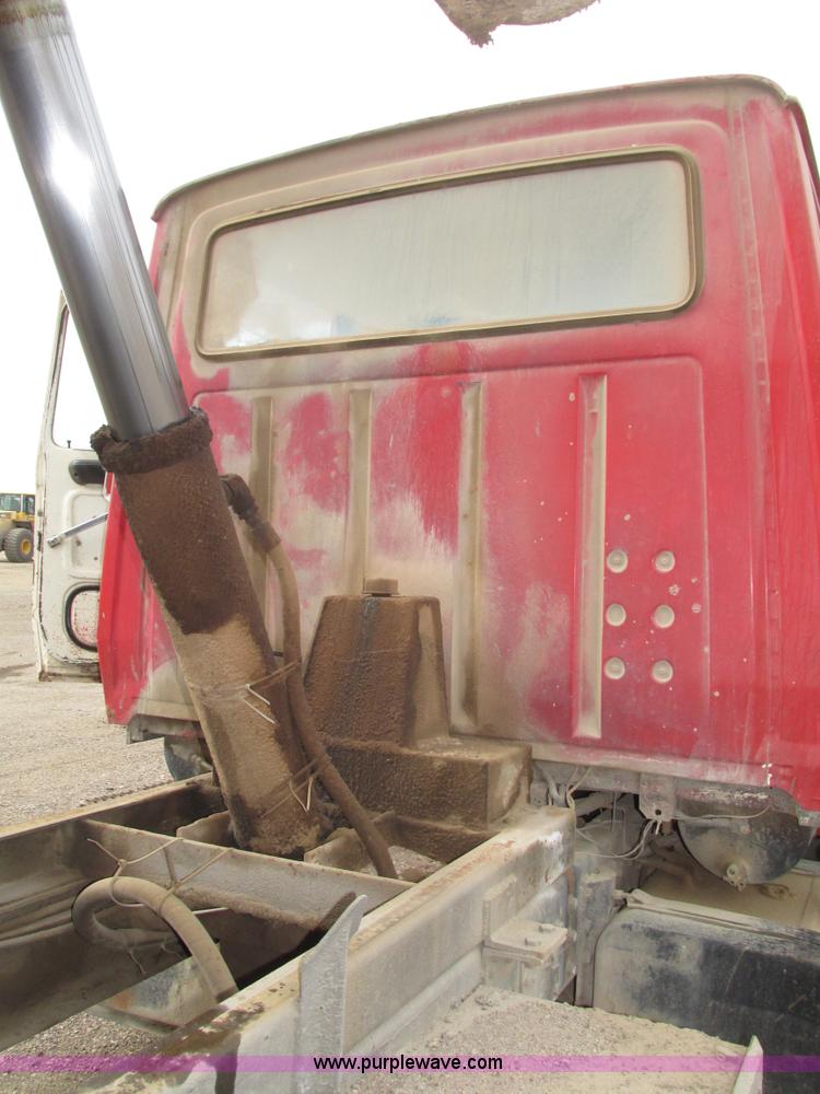 image for item G9989 1984 Ford 8000 dump truck