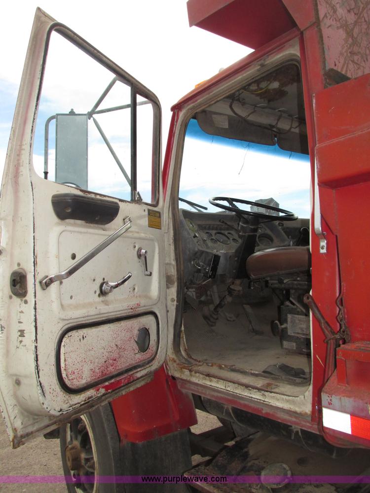 image for item G9989 1984 Ford 8000 dump truck