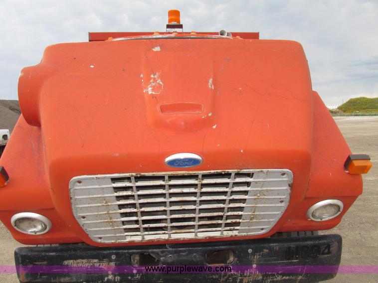 image for item G9989 1984 Ford 8000 dump truck