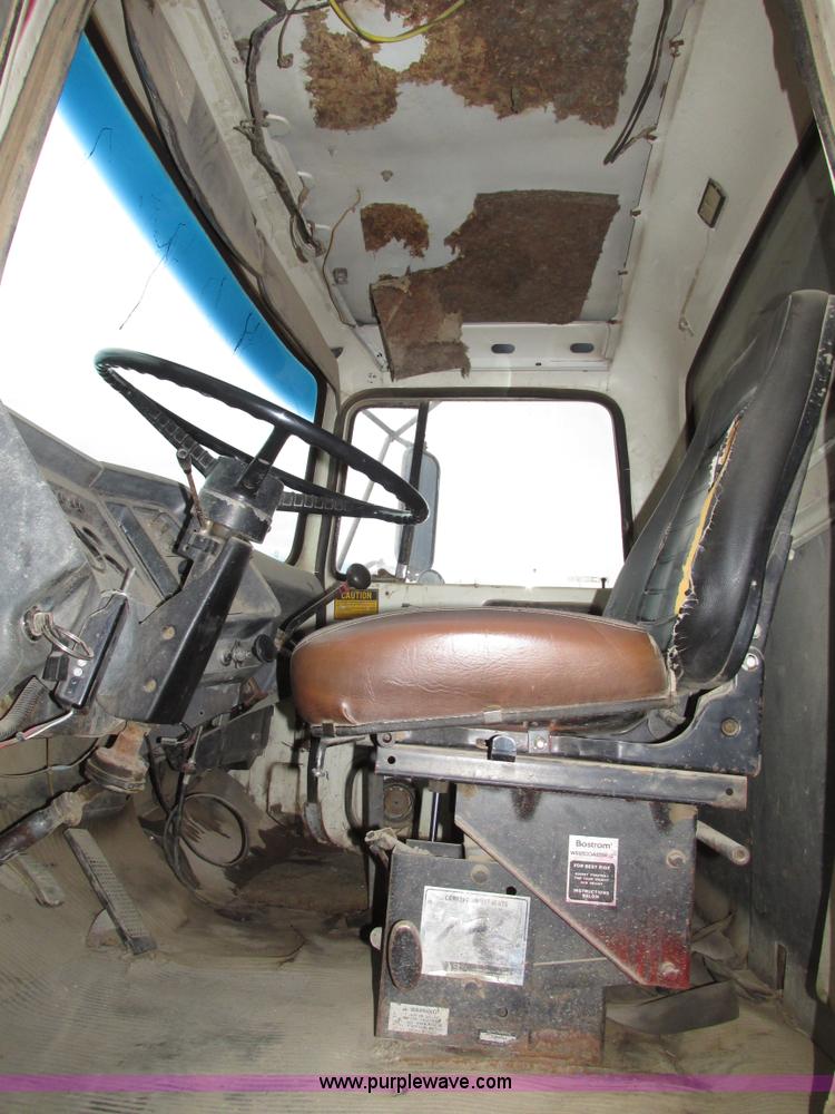 image for item G9989 1984 Ford 8000 dump truck