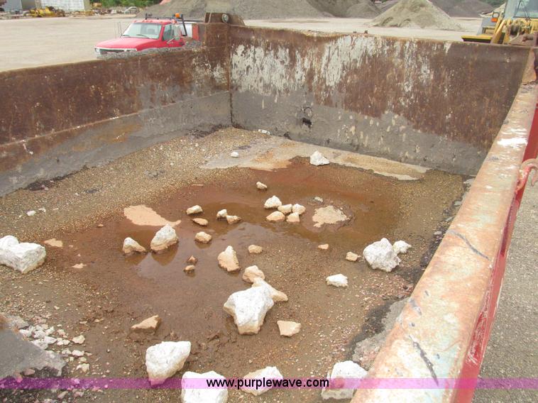 image for item G9989 1984 Ford 8000 dump truck