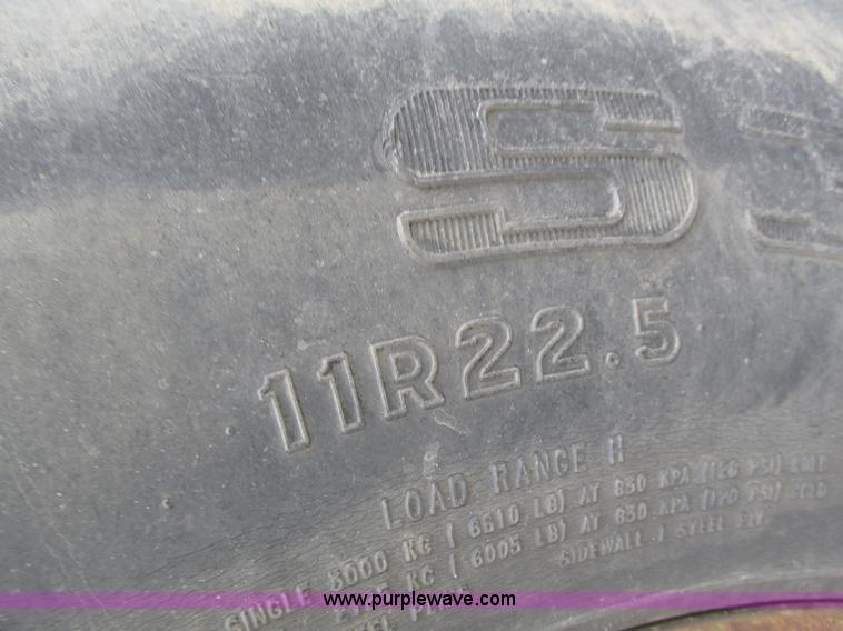 image for item G9989 1984 Ford 8000 dump truck