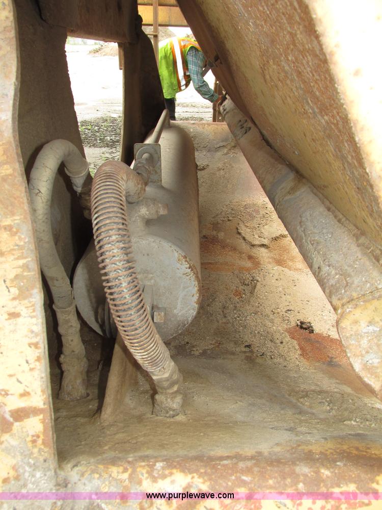 image for item G9990 1987 Load King 1827 belly dump trailer