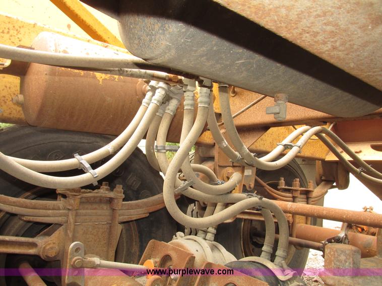 image for item G9990 1987 Load King 1827 belly dump trailer