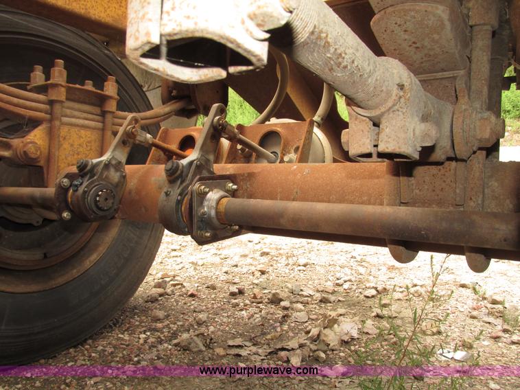 image for item G9990 1987 Load King 1827 belly dump trailer