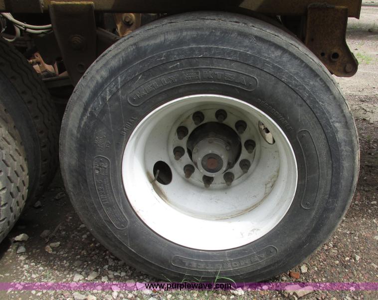 image for item G9990 1987 Load King 1827 belly dump trailer