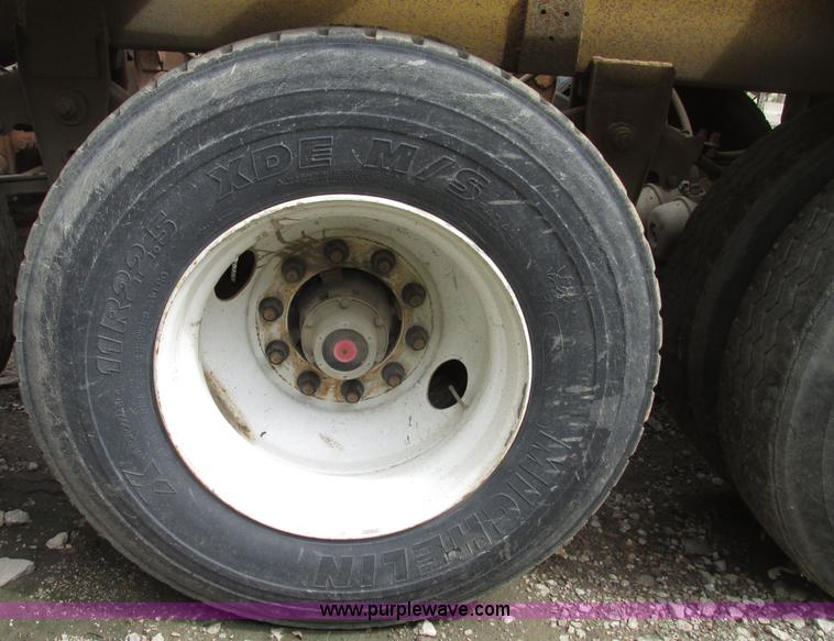 image for item G9990 1987 Load King 1827 belly dump trailer