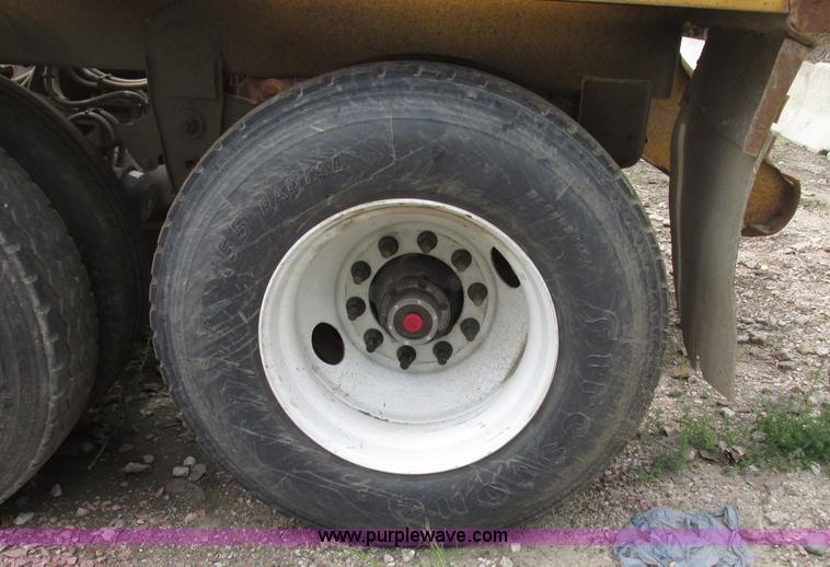 image for item G9990 1987 Load King 1827 belly dump trailer