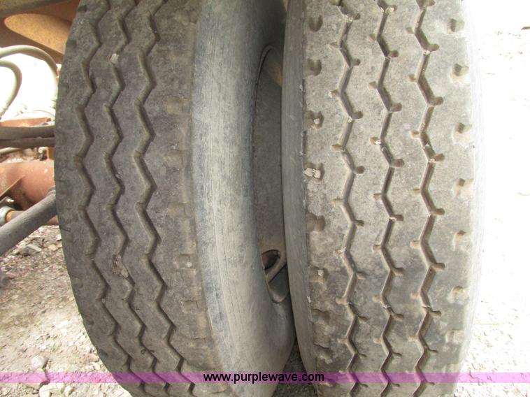 image for item G9990 1987 Load King 1827 belly dump trailer