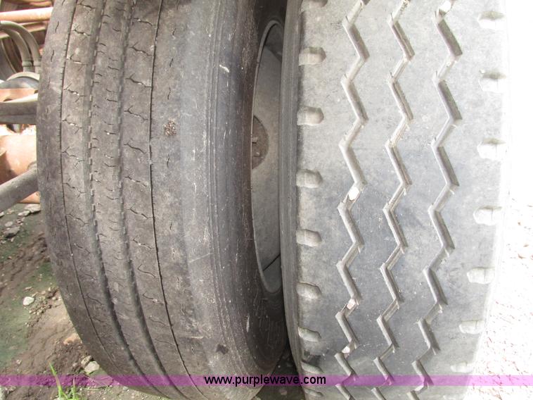 image for item G9990 1987 Load King 1827 belly dump trailer