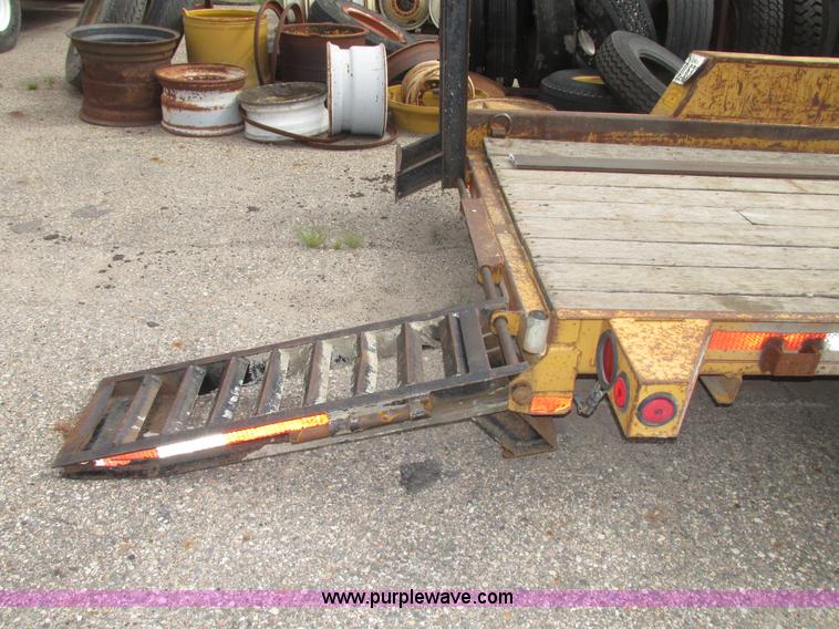image for item G9991 1997 Redi Haul trailer