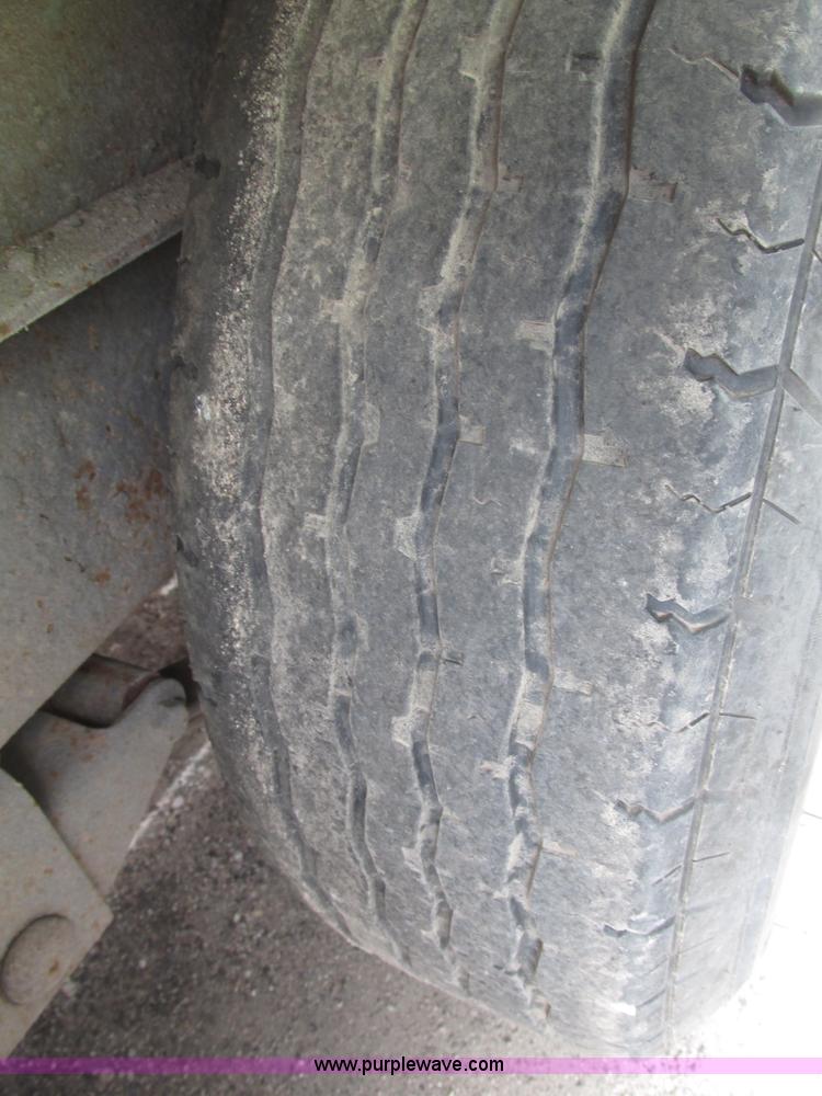 image for item G9991 1997 Redi Haul trailer