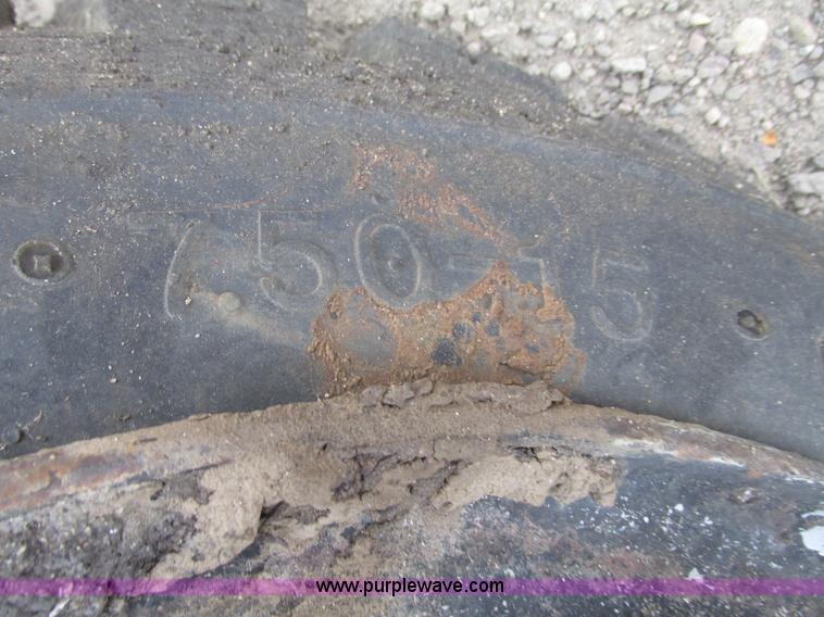 image for item G9993 1988 Lincoln 660H windrow elevator