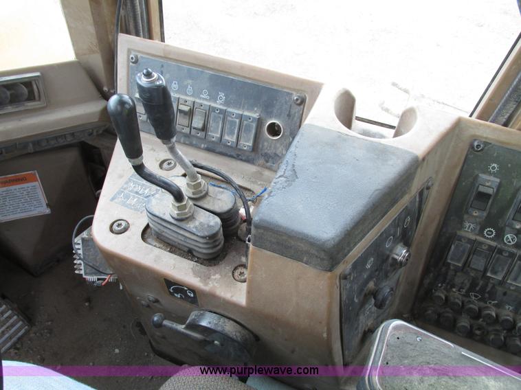 image for item G9994 1998 Caterpillar 970F wheel loader