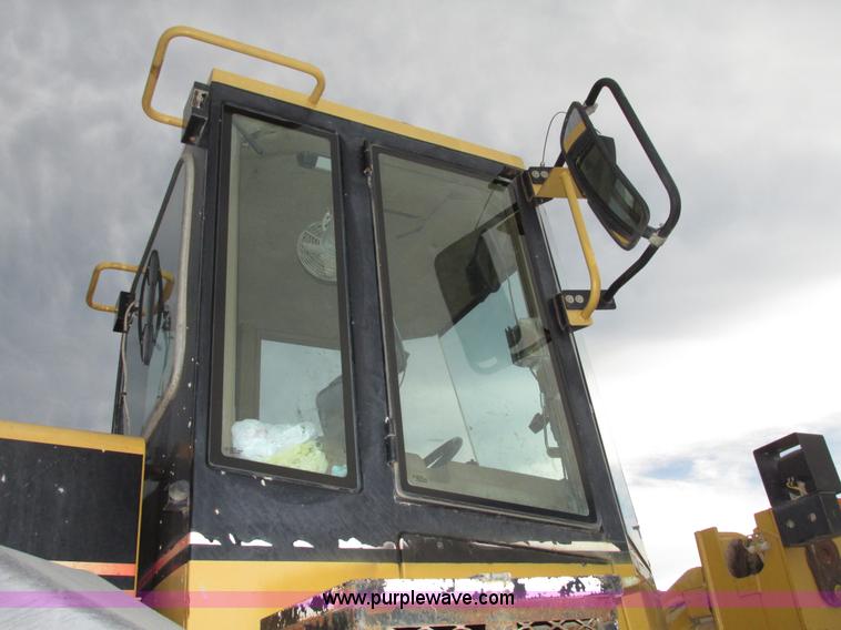 image for item G9994 1998 Caterpillar 970F wheel loader