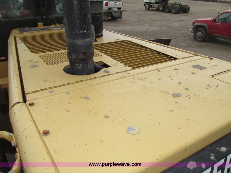 image for item G9994 1998 Caterpillar 970F wheel loader