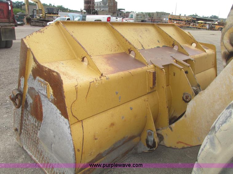 image for item G9994 1998 Caterpillar 970F wheel loader