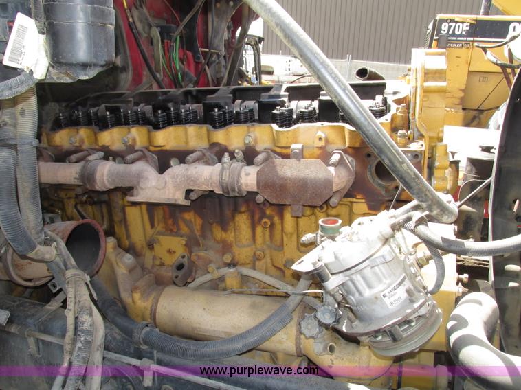 image for item G9998 2001 Sterling L9500 semi truck