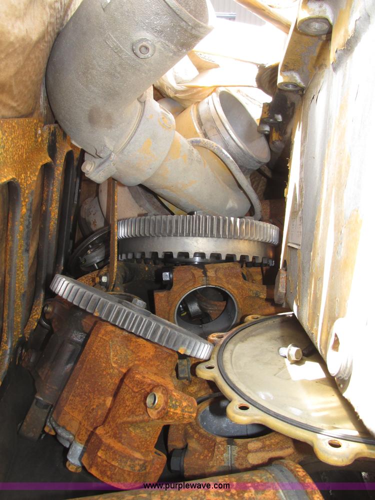 image for item G9998 2001 Sterling L9500 semi truck