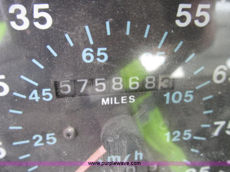 image for item G9999 1993 Mack CH613 semi truck