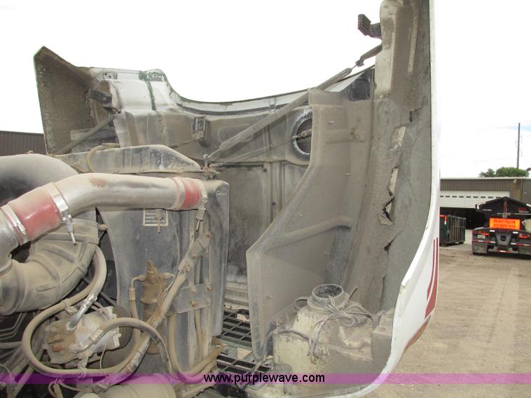 image for item G9999 1993 Mack CH613 semi truck