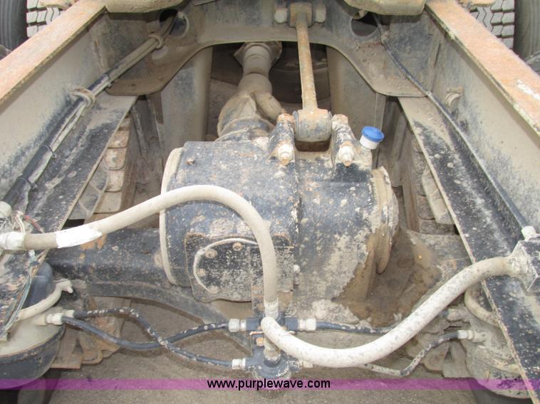 image for item G9999 1993 Mack CH613 semi truck