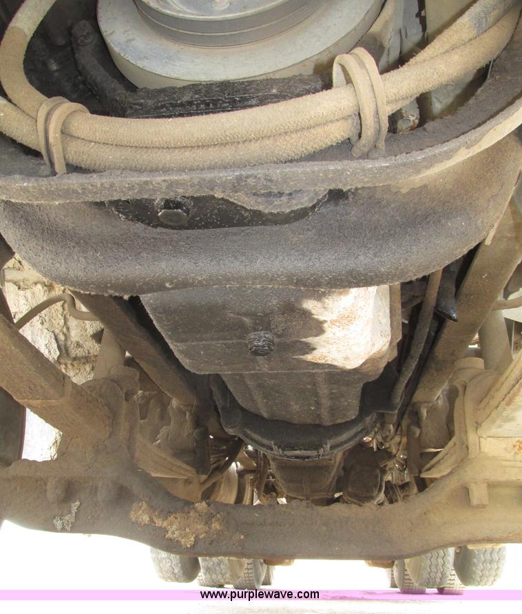 image for item G9999 1993 Mack CH613 semi truck