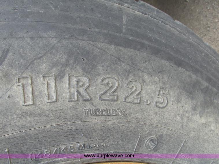 image for item G9999 1993 Mack CH613 semi truck